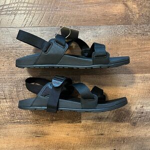 CHACO- LOWDOWN SANDAL- Size 12
BLACK NOIR
JCH107109
USA- 12